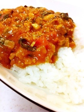 トマトでサッパリ☆簡単ひき肉夏野菜カレーの画像