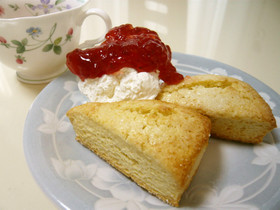 いい感じにしっとりめなプレーンスコーン