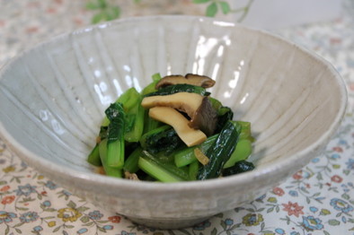 ガーリック風味♪小松菜の和え物の写真