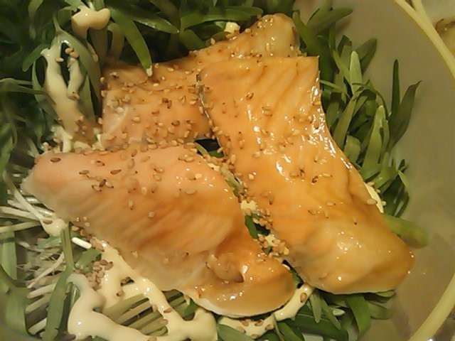 塩鮭と空芯菜のマヨコチュジャン和えの画像
