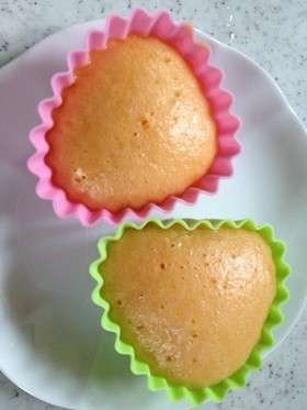 材料2つ!野菜ジュースで簡単蒸しパン☆