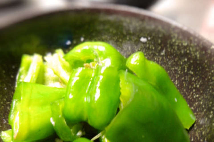 ピーマンが好きな人へ ピーマンの塩麹浅漬 レシピ 作り方 By すいか クックパッド 簡単おいしいみんなのレシピが360万品