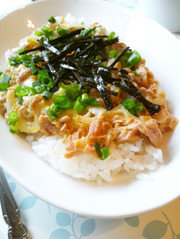 簡単ランチ★ツナの卵丼の写真