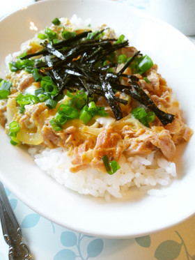 簡単ランチ★ツナの卵丼