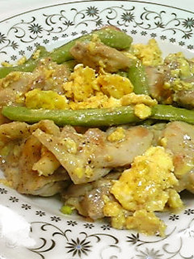 親子ゴマドレ炒め スナップえんどう入り