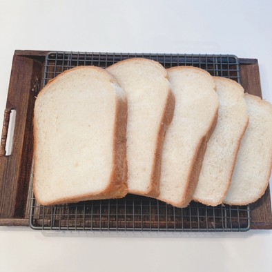 しっとりふわふわほんのり甘いHB食パンの写真
