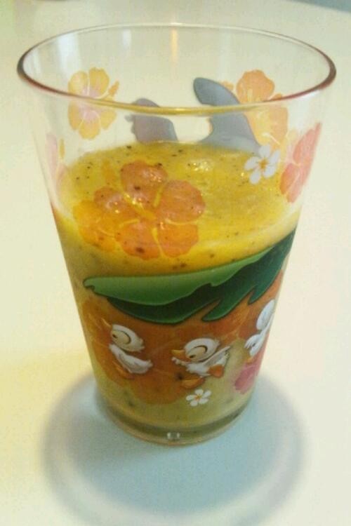 キウイ＆オレンジ健康ジュースの画像