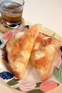 食パンアレンジ・とろけるチーズ＆ポテチ
