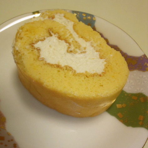 大豆粉のロールケーキ