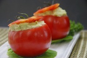 トマトカップのカツオポテト