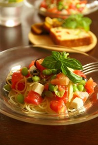 枝豆とモッツァレラの冷製トマトパスタ
