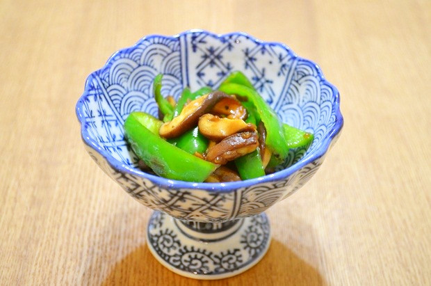 お弁当に♪椎茸とピーマンの醤油麹炒めの画像