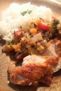鶏むね肉のタリアータと彩り野菜のソース