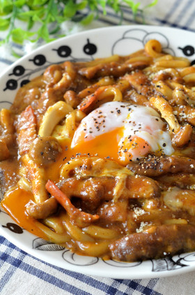 きのこたっぷり♡温玉チーズカレーうどん