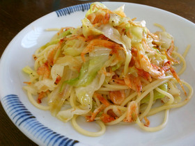 桜えびとキャベツのペペロンチーノパスタ