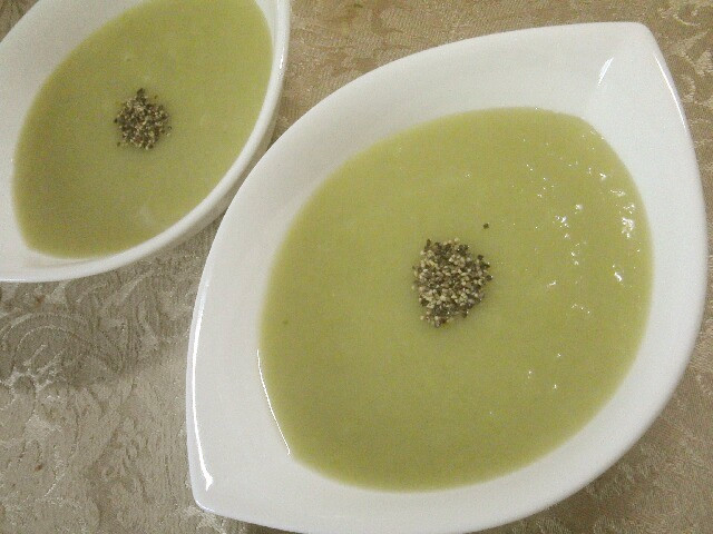 ♡オシャレなブロッコリーの芯のスープ♡　の画像
