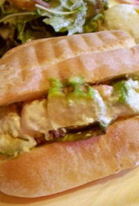 海老とアボカドのサンドイッチ