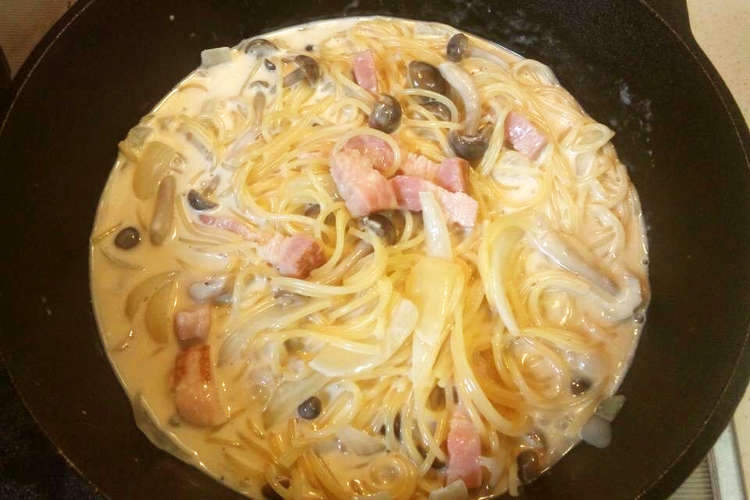 ダッチオーブンで作るクリームパスタ レシピ 作り方 By Yoshinobu00 クックパッド 簡単おいしいみんなのレシピが360万品