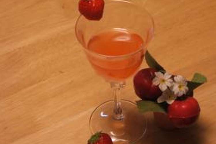 いちごワイン レシピ 作り方 By かもゆう クックパッド 簡単おいしいみんなのレシピが366万品