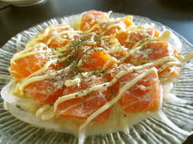 大人気サーモンカルパッチョ
