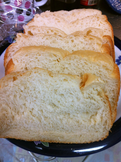 HBでふんわり＆しっとりシンプル食パンの写真