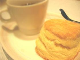 ホットケーキミックスで◎3つの材料でサクッホワッの腹割れスコーン
