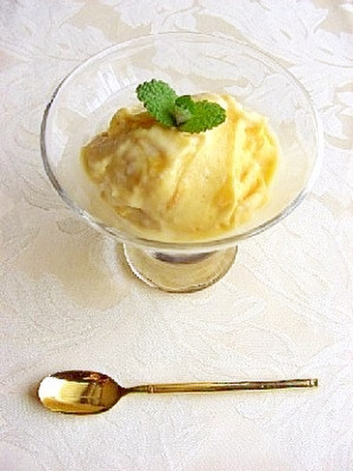 材料３つ☆濃厚マンゴーアイスクリームの写真