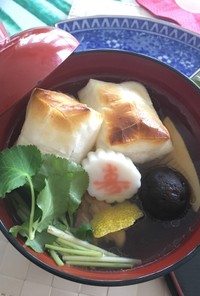 かつお昆布と鶏出汁☆ダブルスープのお雑煮