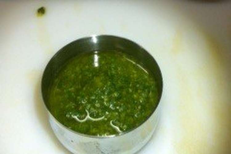 家庭菜園でとれたバジルでバジルペースト レシピ 作り方 By Toro103 クックパッド 簡単おいしいみんなのレシピが357万品