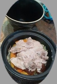 タジン鍋で蒸し豚・蒸し野菜　