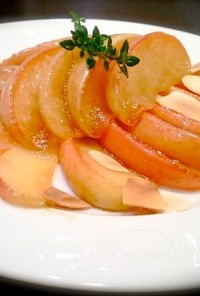 ビストロ風デザート　リンゴのキャラメリゼ