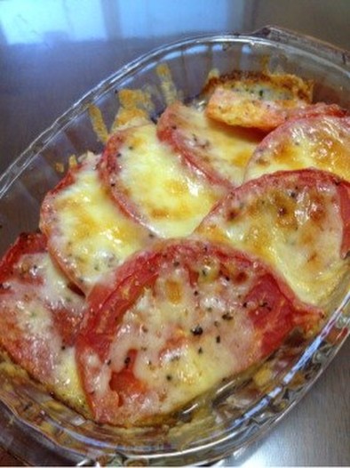 簡単！トマトのチーズ焼きの写真