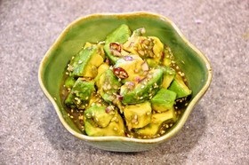 やめられへんwアボカドの薬味ぽん酢漬け♪