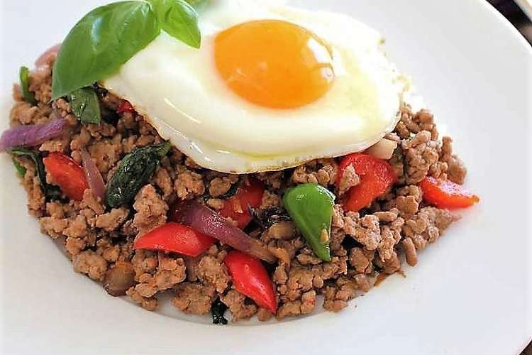 ぱぱっと バジル ガパオ 炒めご飯 レシピ 作り方 By Gingamom クックパッド 簡単おいしいみんなのレシピが357万品