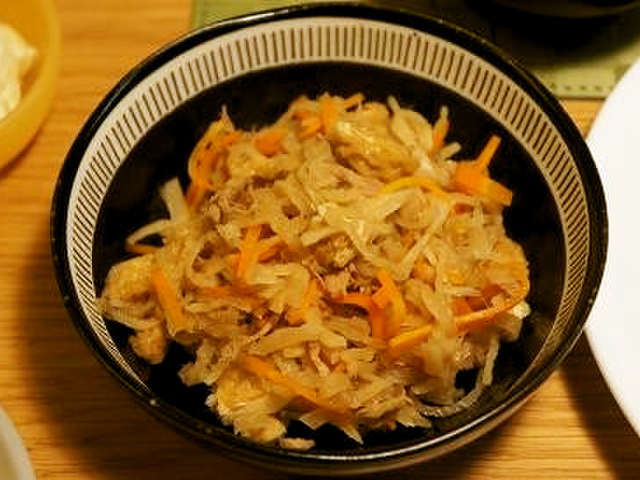 ツナ と 大根 の 煮物