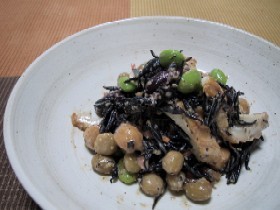 ∽∽ひじきとお豆のゴマサラダ∽∽