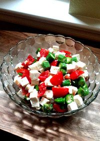 豆腐、オクラ、トマトの梅風味サラダ