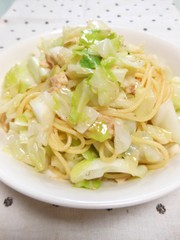 簡単ランチに♪ツナとキャベツの和風パスタの写真