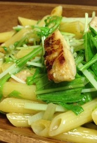 鶏ささみと水菜のアーリオオーリオ風ペンネ