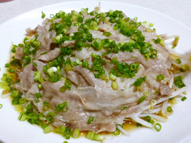 レンジで簡単♪もやしと豚バラのポン酢かけ