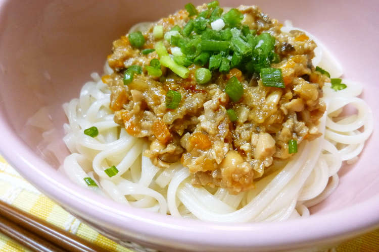 ラーメンスープでジャージャーうどん レシピ 作り方 By ポンポコあぽろ クックパッド 簡単おいしいみんなのレシピが357万品