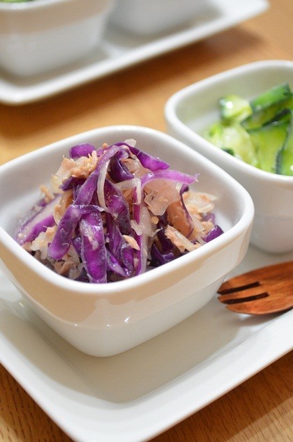 醤油麹紫キャベツとツナのサラダの画像