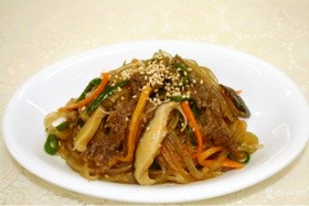 チャプチェ 韓国春雨と野菜の炒め物の画像