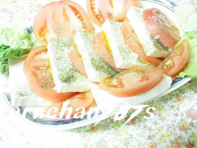 *●豆腐とトマトのオリーブ塩サラダ●*。の画像
