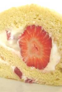練乳クリーム苺のロールケーキ