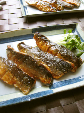 イワシの照り照り~な蒲焼き。