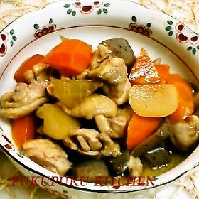 鶏肉と大根と人参と蒟蒻の煮物(筑前煮風)