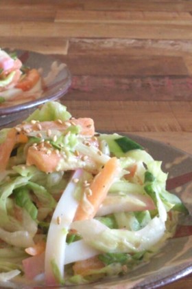 秋の味覚☆柿と野菜とかまぼこのサラダ☆