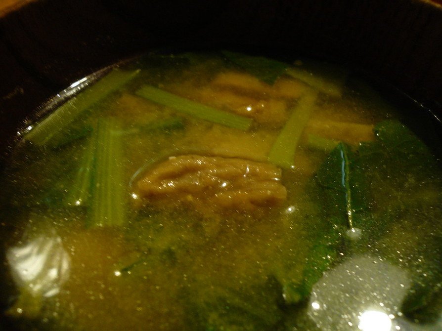 小松菜とじゃこ天のみそ汁の画像