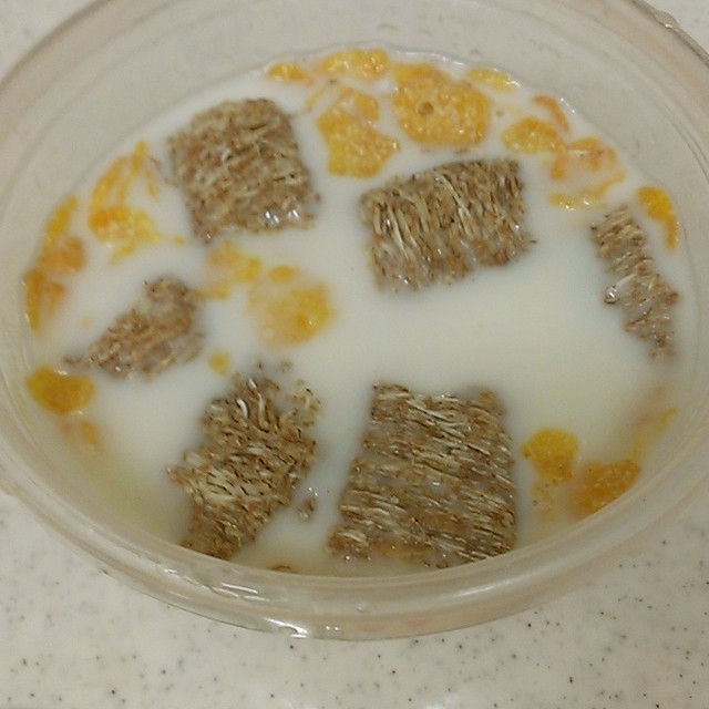 九陽豆乳メーカー あったか豆乳でシリアル レシピ 作り方 By Elly S クックパッド 簡単おいしいみんなのレシピが350万品